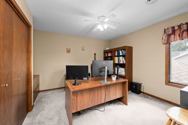 800 8th Street S, Eldridge, IA 52748