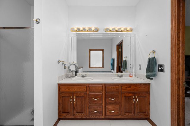 800 8th Street S, Eldridge, IA 52748