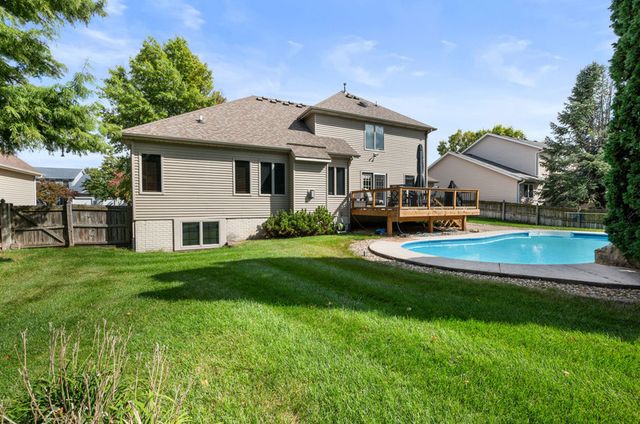 800 8th Street S, Eldridge, IA 52748