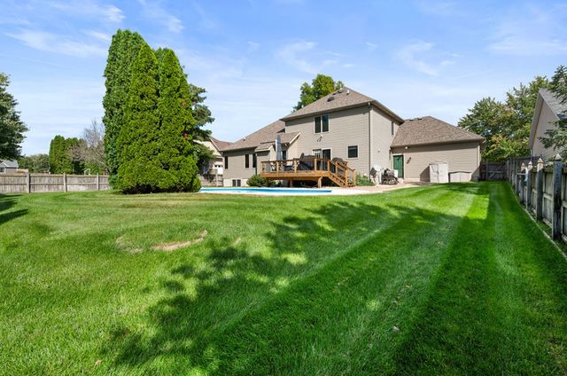 800 8th Street S, Eldridge, IA 52748