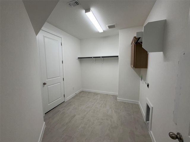 109 Statue DR, Liberty Hill, TX 78642