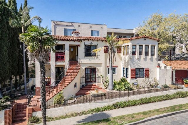 3 Euclid Avenue, Long Beach, CA 90803