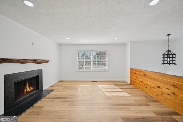 1041 Cooper Lane, Rutledge, GA 30663