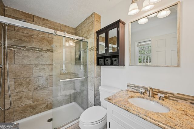 1041 Cooper Lane, Rutledge, GA 30663