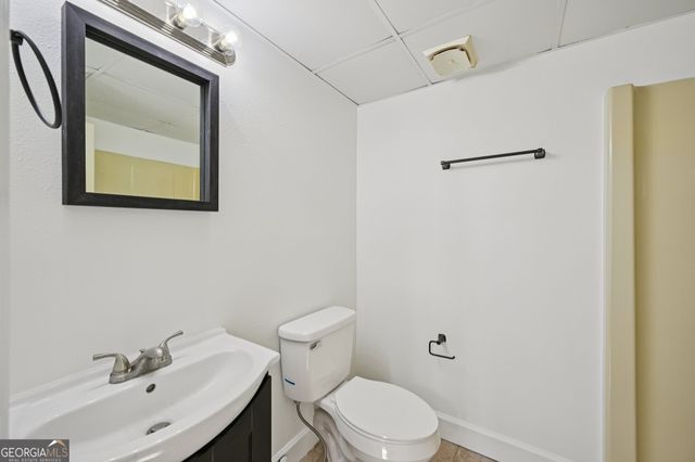 1041 Cooper Lane, Rutledge, GA 30663