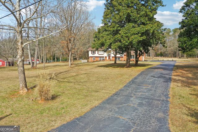 1041 Cooper Lane, Rutledge, GA 30663