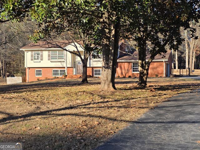 1041 Cooper Lane, Rutledge, GA 30663