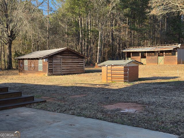 1041 Cooper Lane, Rutledge, GA 30663