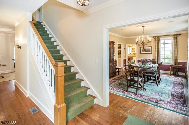 12 Red Oak Row, Chester Twp., NJ 07930