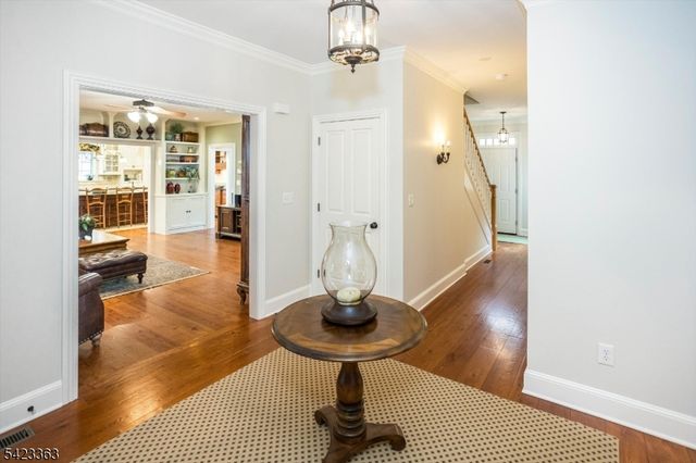 12 Red Oak Row, Chester Twp., NJ 07930