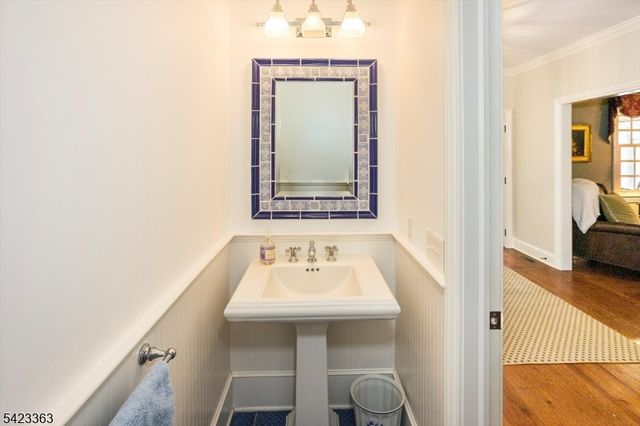 12 Red Oak Row, Chester Twp., NJ 07930