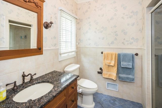 12 Red Oak Row, Chester Twp., NJ 07930
