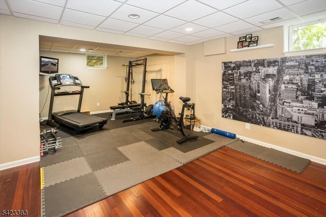 12 Red Oak Row, Chester Twp., NJ 07930