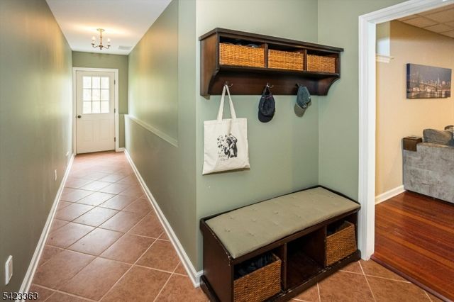 12 Red Oak Row, Chester Twp., NJ 07930