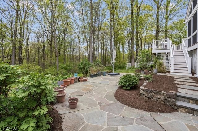 12 Red Oak Row, Chester Twp., NJ 07930