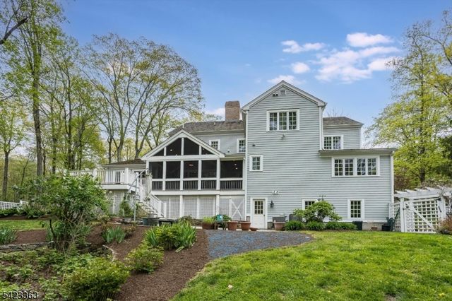 12 Red Oak Row, Chester Twp., NJ 07930