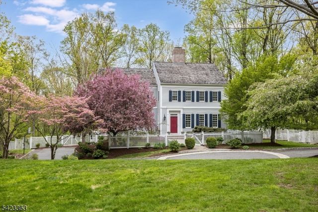 12 Red Oak Row, Chester Twp., NJ 07930