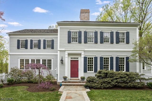 12 Red Oak Row, Chester Twp., NJ 07930