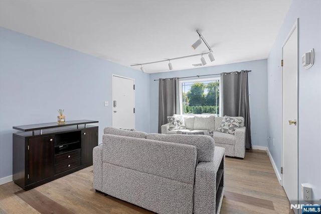 253 Park Avenue 307, Rutherford, NJ 07070