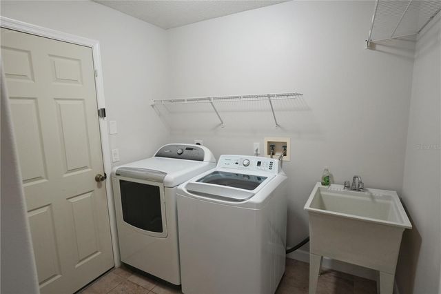 832 MAGNOLIA CREEK CIRCLE, Orlando, FL 32828