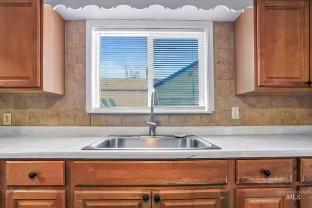 322 Jackson, Twin Falls, ID 83301