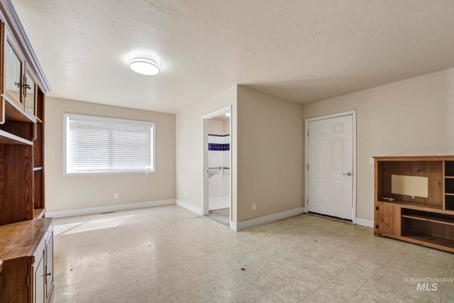322 Jackson, Twin Falls, ID 83301