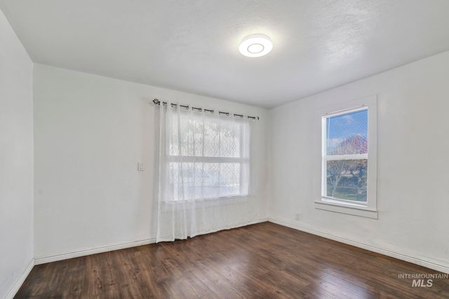 322 Jackson, Twin Falls, ID 83301