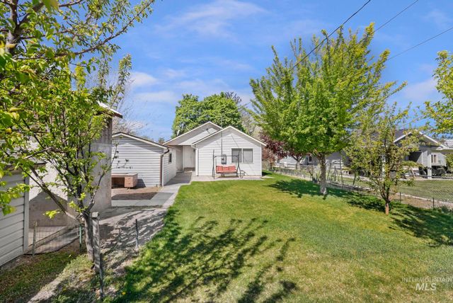 322 Jackson, Twin Falls, ID 83301