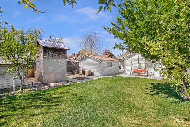 322 Jackson, Twin Falls, ID 83301