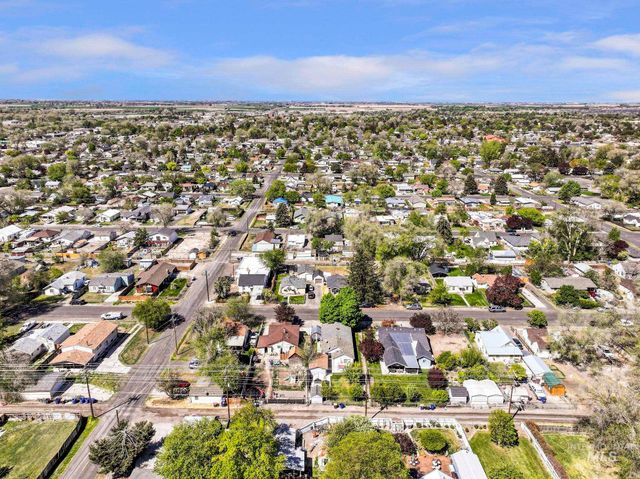 322 Jackson, Twin Falls, ID 83301