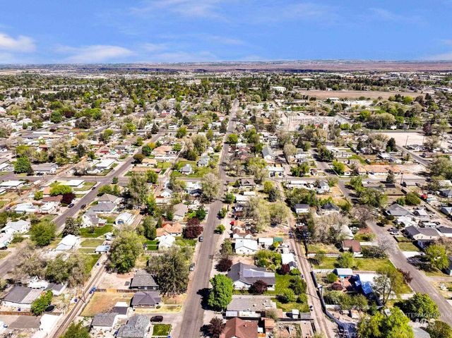 322 Jackson, Twin Falls, ID 83301