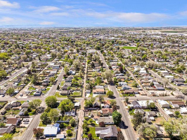 322 Jackson, Twin Falls, ID 83301