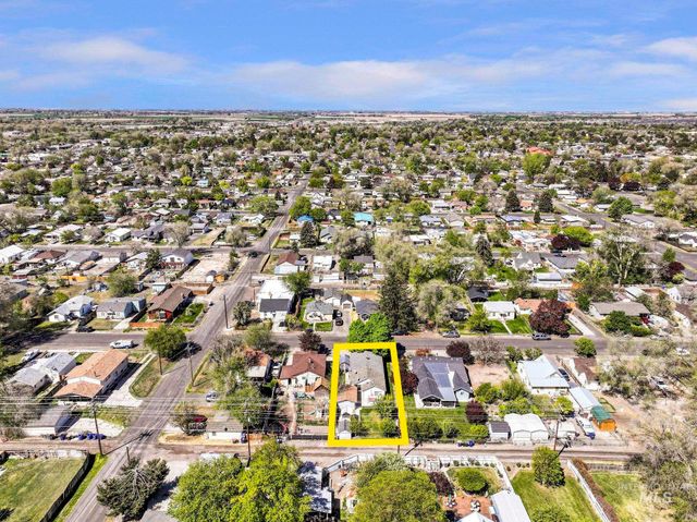 322 Jackson, Twin Falls, ID 83301