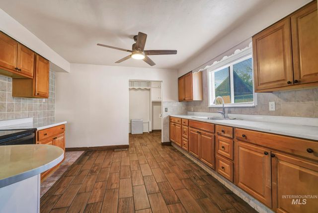 322 Jackson, Twin Falls, ID 83301