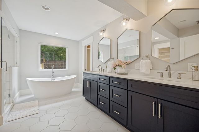 5621 Tremont Street, Dallas, TX 75214