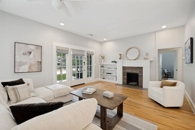 5621 Tremont Street, Dallas, TX 75214