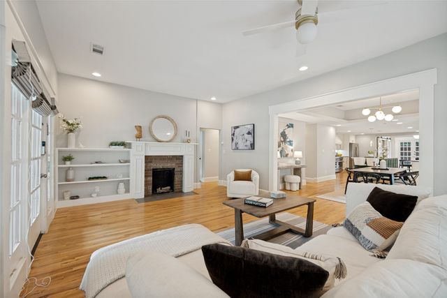 5621 Tremont Street, Dallas, TX 75214
