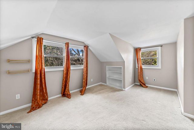 3 MAN O WAR DR, Media, PA 19063