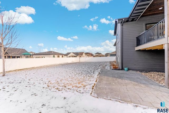 8216 E Ladyslipper Cir Circle, Sioux Falls, SD 57110