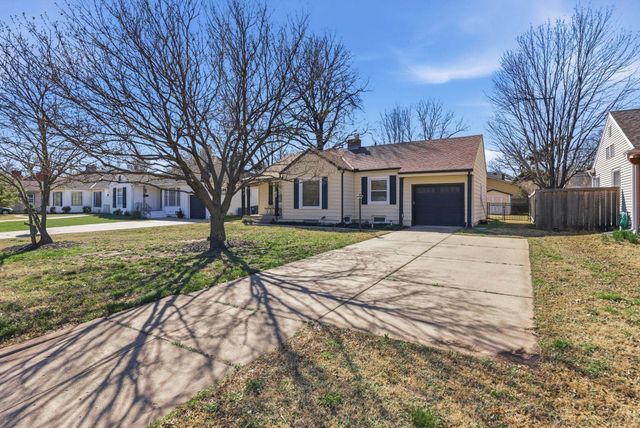 333 N Ridgewood Dr, Wichita, KS 67208