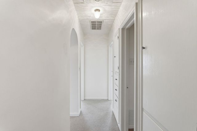 333 N Ridgewood Dr, Wichita, KS 67208