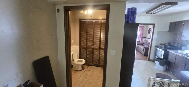 1515 Macarthur Drive, Evansville, IN 47714
