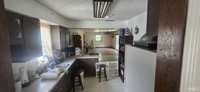 1515 Macarthur Drive, Evansville, IN 47714