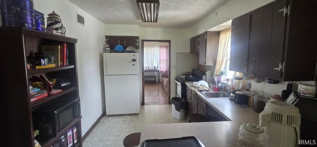 1515 Macarthur Drive, Evansville, IN 47714
