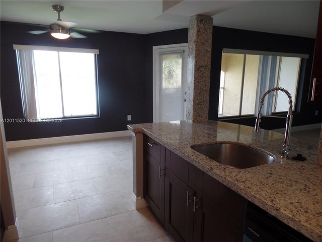 2647 NW 33rd St 2313, Oakland Park, FL 33309