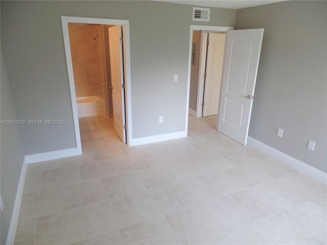 2647 NW 33rd St 2313, Oakland Park, FL 33309