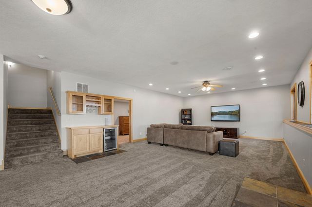 14215 Waconia Street NE, Ham Lake, MN 55304