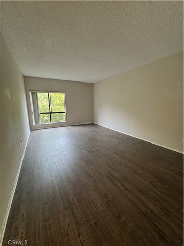 19029 Nordhoff Street 308, Northridge, CA 91324