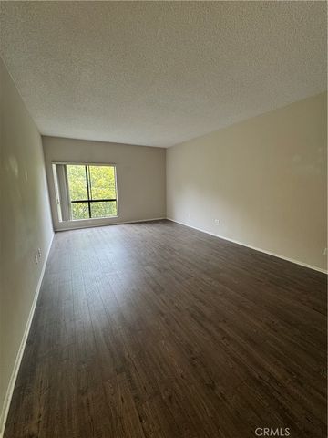 19029 Nordhoff Street 308, Northridge, CA 91324