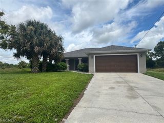 1063 Peach ST, Lehigh Acres, FL 33974